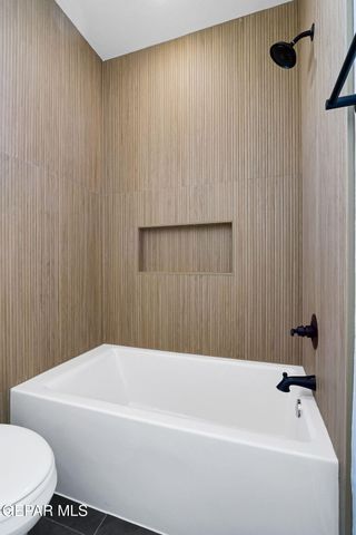 7437 CAVESON Road, El Paso, TX 79911