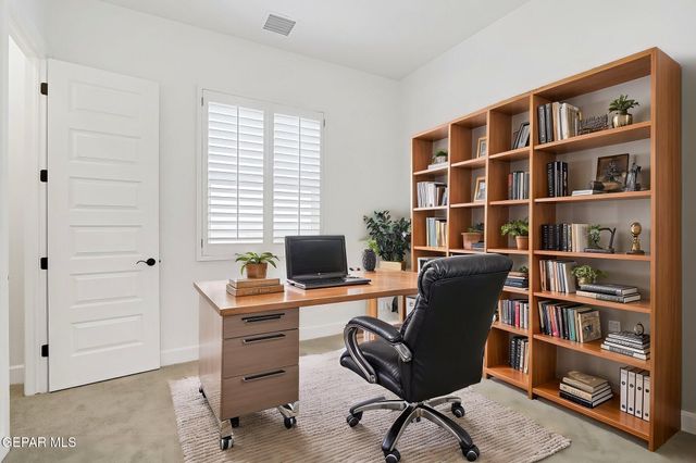 7437 CAVESON Road, El Paso, TX 79911