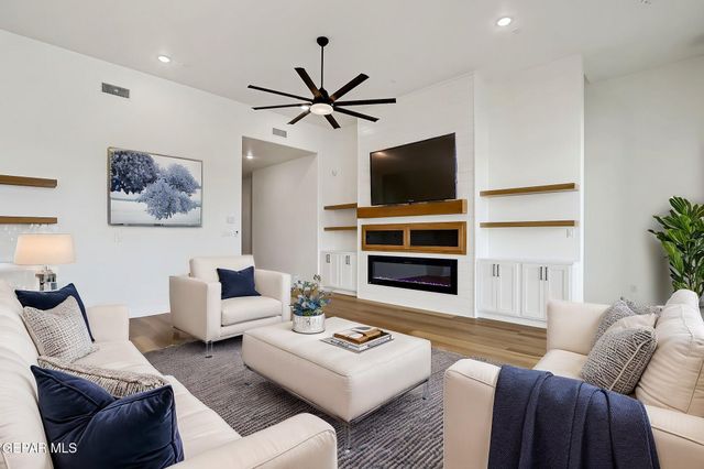 7437 CAVESON Road, El Paso, TX 79911