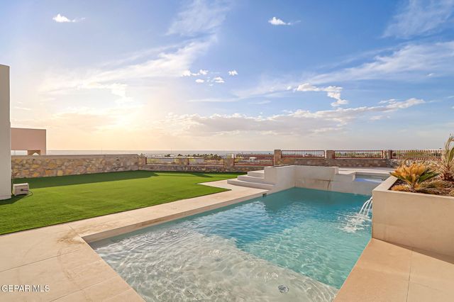 7437 CAVESON Road, El Paso, TX 79911