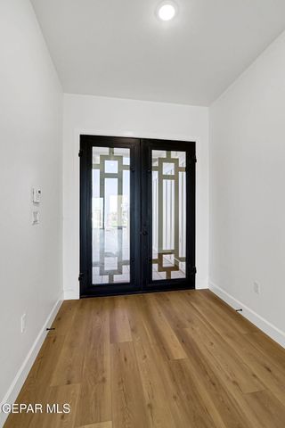 7437 CAVESON Road, El Paso, TX 79911