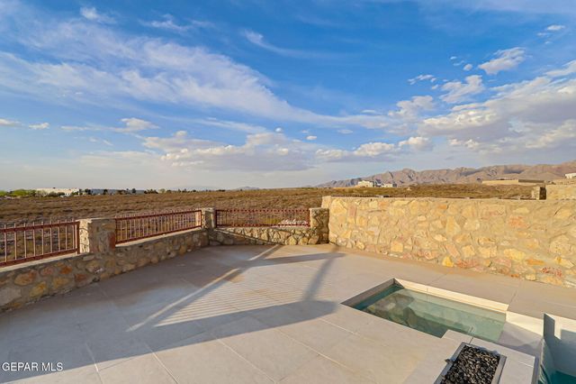 7437 CAVESON Road, El Paso, TX 79911