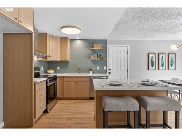 5820 Sw 187TH Pl, Beaverton, OR 97078