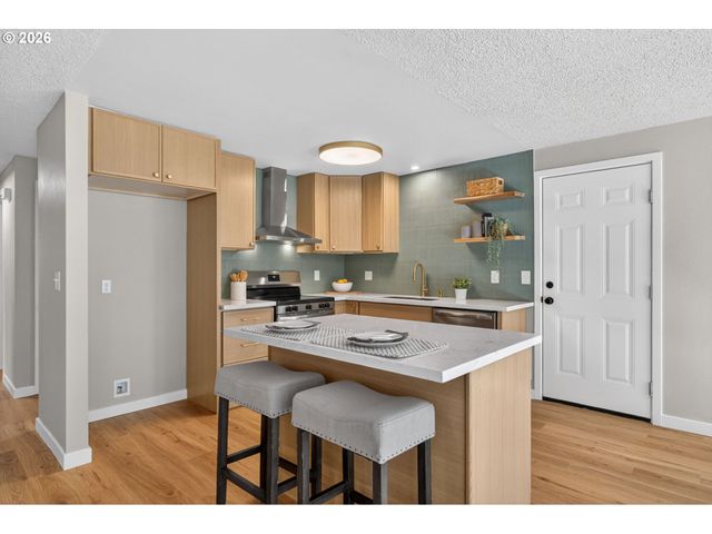 5820 Sw 187TH Pl, Beaverton, OR 97078