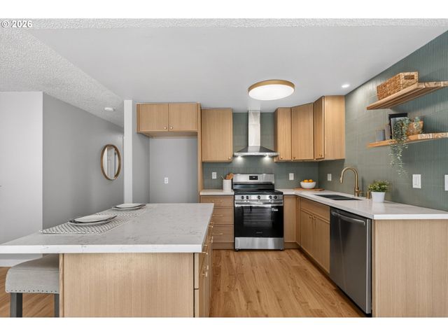 5820 Sw 187TH Pl, Beaverton, OR 97078