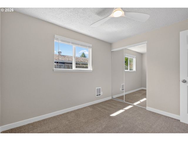 5820 Sw 187TH Pl, Beaverton, OR 97078