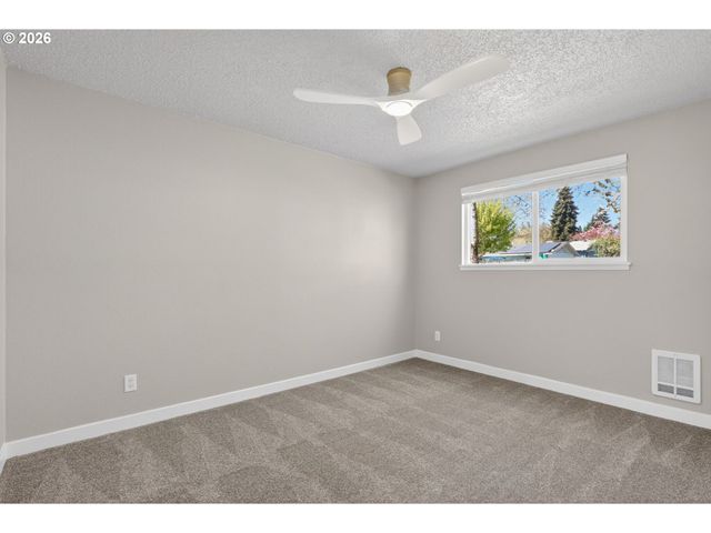 5820 Sw 187TH Pl, Beaverton, OR 97078