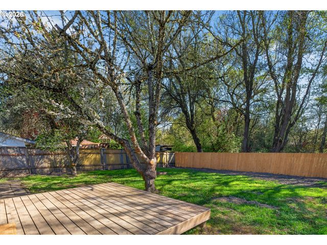 5820 Sw 187TH Pl, Beaverton, OR 97078