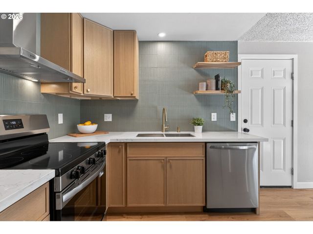 5820 Sw 187TH Pl, Beaverton, OR 97078