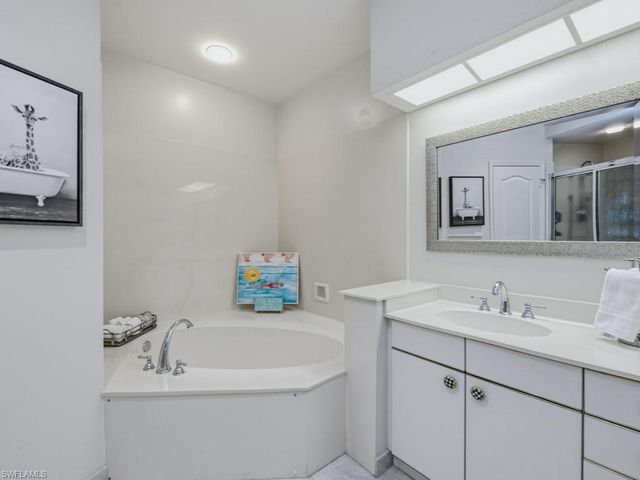 3000 Royal Marco WAY 221, Marco Island, FL 34145