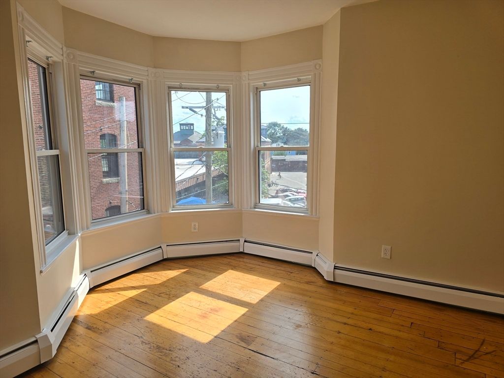 9-11 Bismarck St 3, Boston, MA 02130