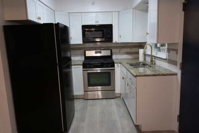 915 Hoban Avenue, Rockford, IL 61101