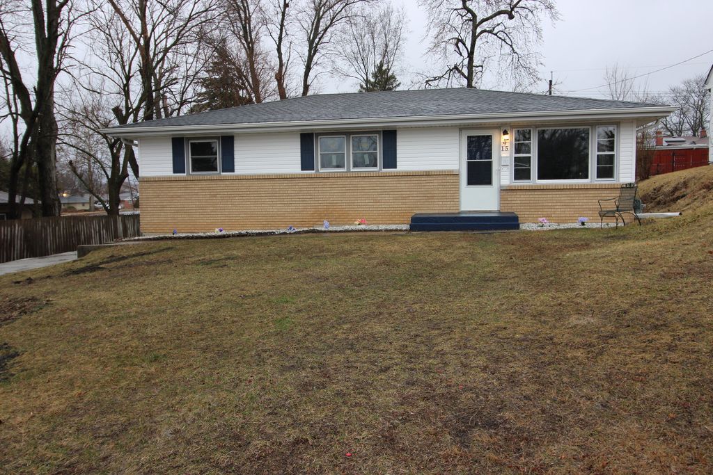 915 Hoban Avenue, Rockford, IL 61101