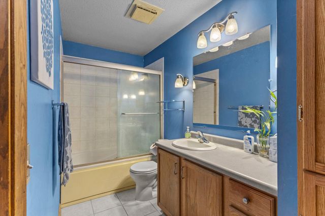 28508 Jocelyn Avenue, Chisago City, MN 55013