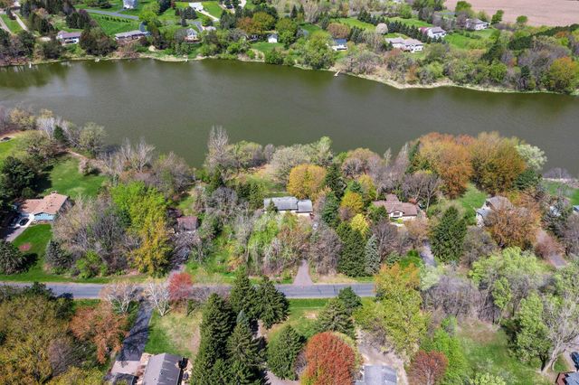 28508 Jocelyn Avenue, Chisago City, MN 55013