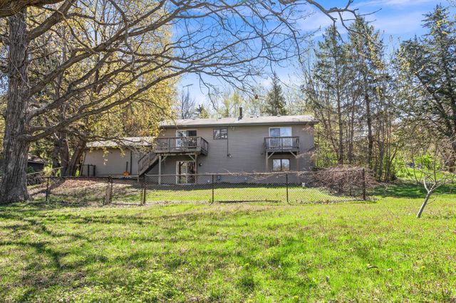 28508 Jocelyn Avenue, Chisago City, MN 55013