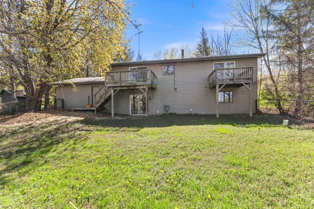 28508 Jocelyn Avenue, Chisago City, MN 55013