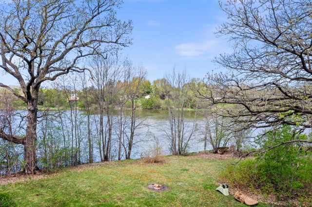 28508 Jocelyn Avenue, Chisago City, MN 55013