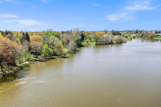 28508 Jocelyn Avenue, Chisago City, MN 55013