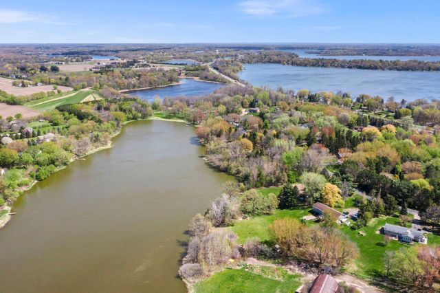 28508 Jocelyn Avenue, Chisago City, MN 55013