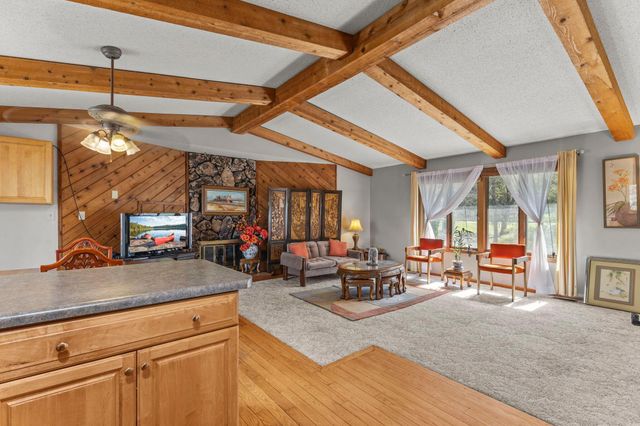 28508 Jocelyn Avenue, Chisago City, MN 55013