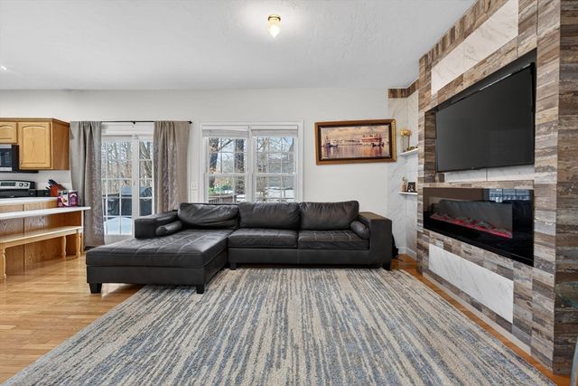 1 Knowlton Circle 1, Upton, MA 01568