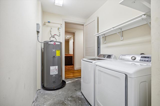 5005 Hidalgo Street 208, Houston, TX 77056