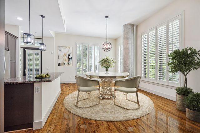 5005 Hidalgo Street 208, Houston, TX 77056