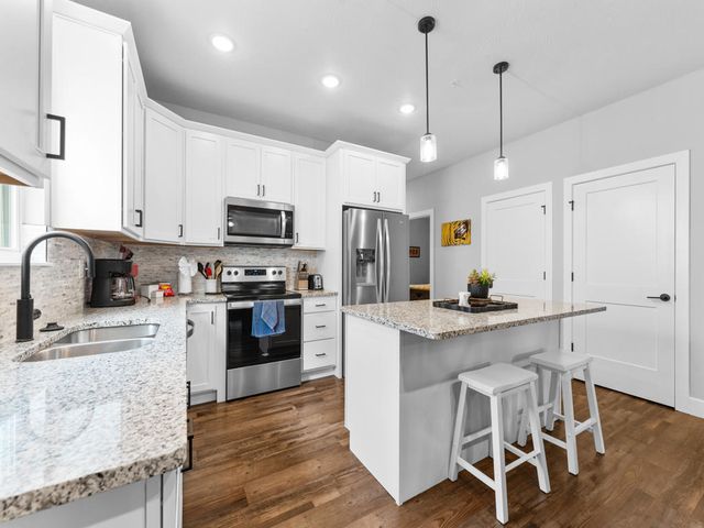 227 Watersound Way, Hollister, MO 65672