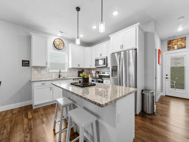 227 Watersound Way, Hollister, MO 65672