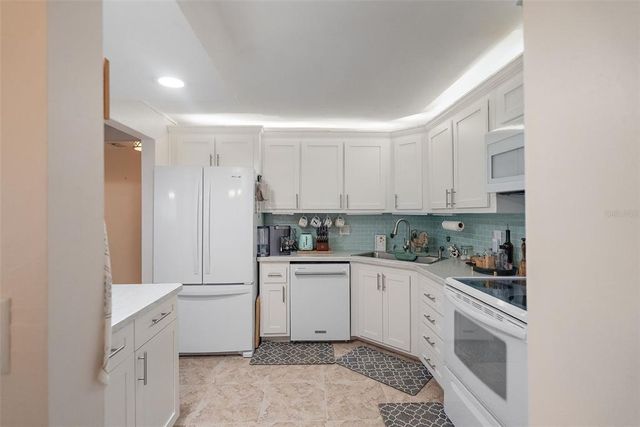 116 ELMWOOD CIRCLE, Seminole, FL 33777