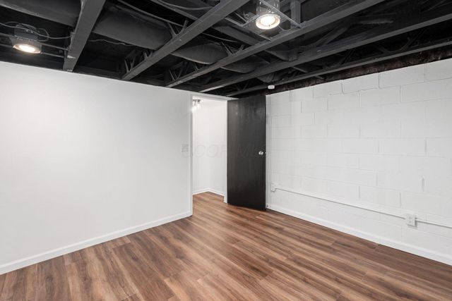 4049 Parkcove Drive, 19D, Columbus, OH 43230