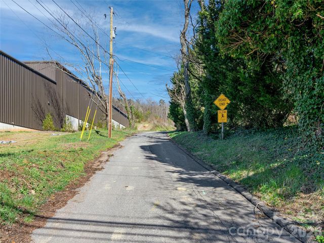 103 Weaverville Road, Asheville, NC 28804