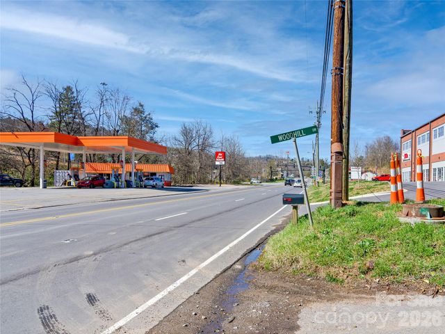 103 Weaverville Road, Asheville, NC 28804