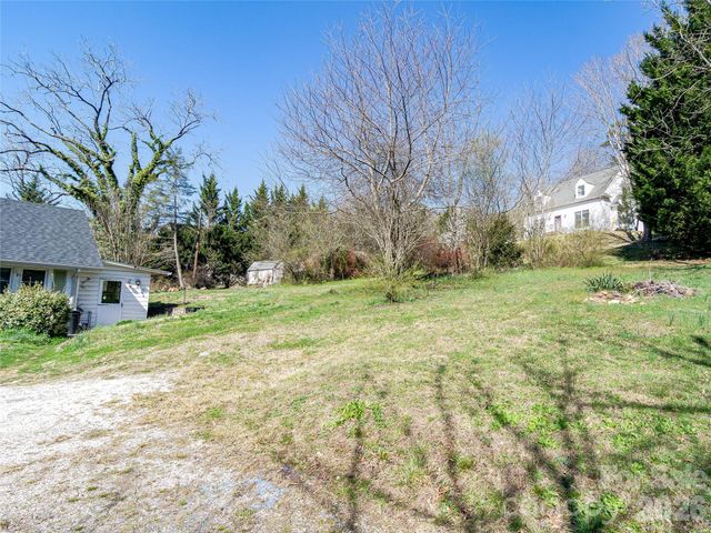 103 Weaverville Road, Asheville, NC 28804