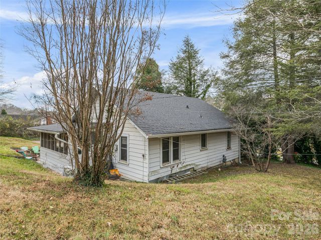 103 Weaverville Road, Asheville, NC 28804