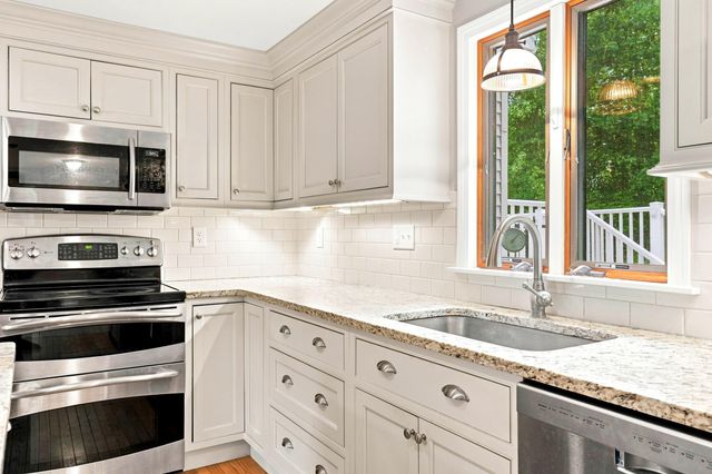 68 Frost Road, Derry, NH 03038
