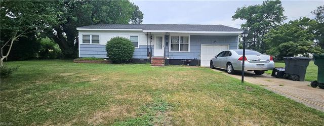 5 Matoaka LN, Newport News, VA 23606