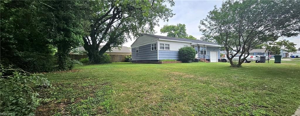 5 Matoaka LN, Newport News, VA 23606