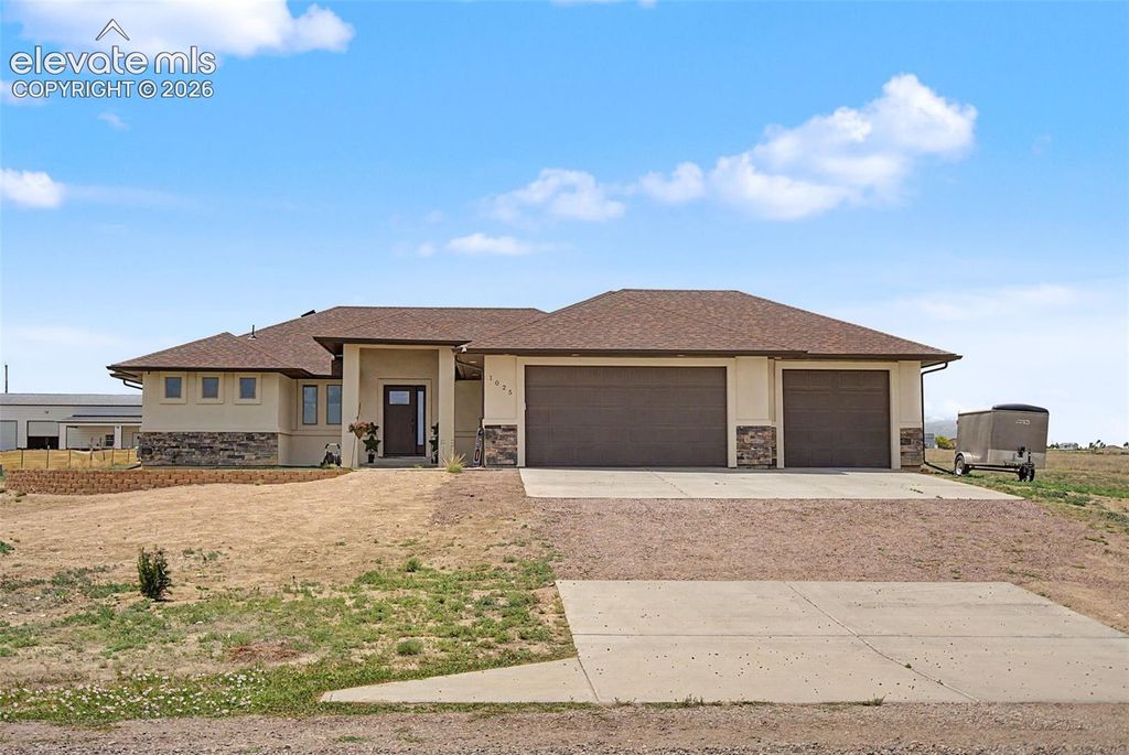 1025 Dalton Brothers Drive, Pueblo West, CO 81007 — exterior