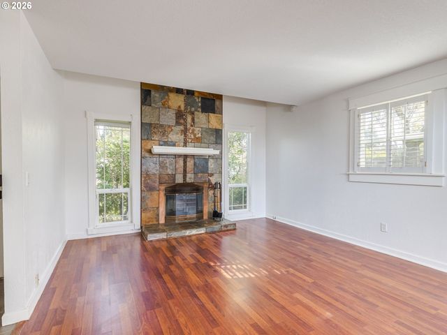 8530 Sw DAKOTA Dr, Tualatin, OR 97062