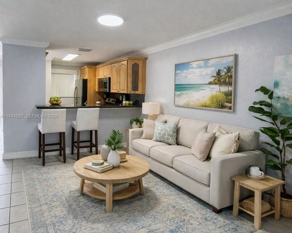 7955 NW 8th St 2D, Miami, FL 33126