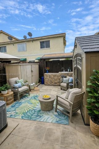 7955 NW 8th St 2D, Miami, FL 33126