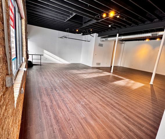 3034 N PULASKI Road, Chicago, IL 60641