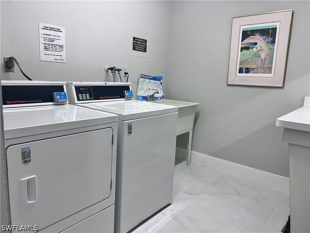 5 Bluebill AVE 303-1, Naples, FL 34108
