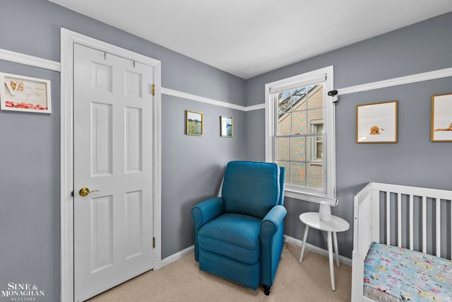 1890 Kenmore Drive, Grosse Pointe Woods, MI 48236