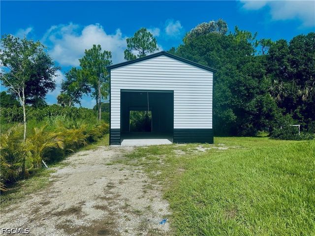 613 Hibiscus AVE, Lehigh Acres, FL 33972