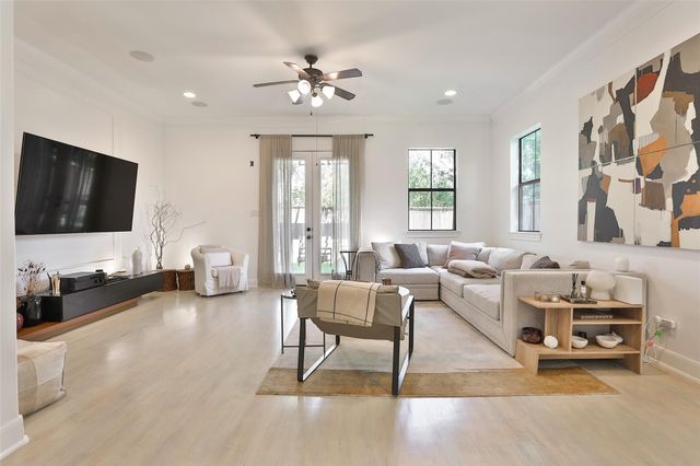 1112 Bingham Street, Houston, TX 77007