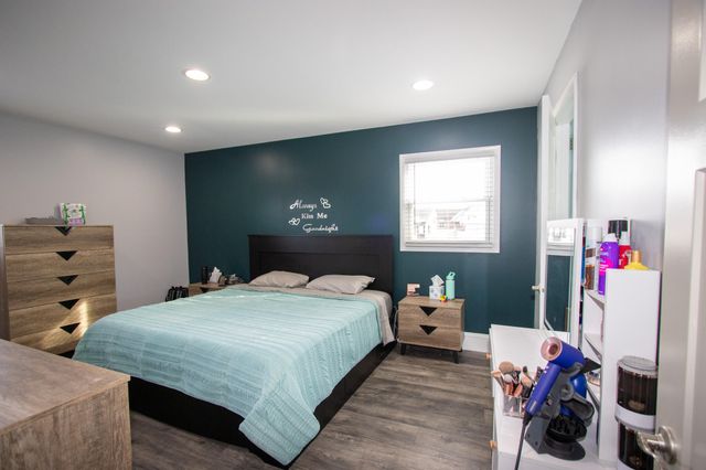 2950 101st Street, Highland, IN 46322