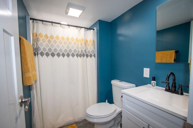 2950 101st Street, Highland, IN 46322